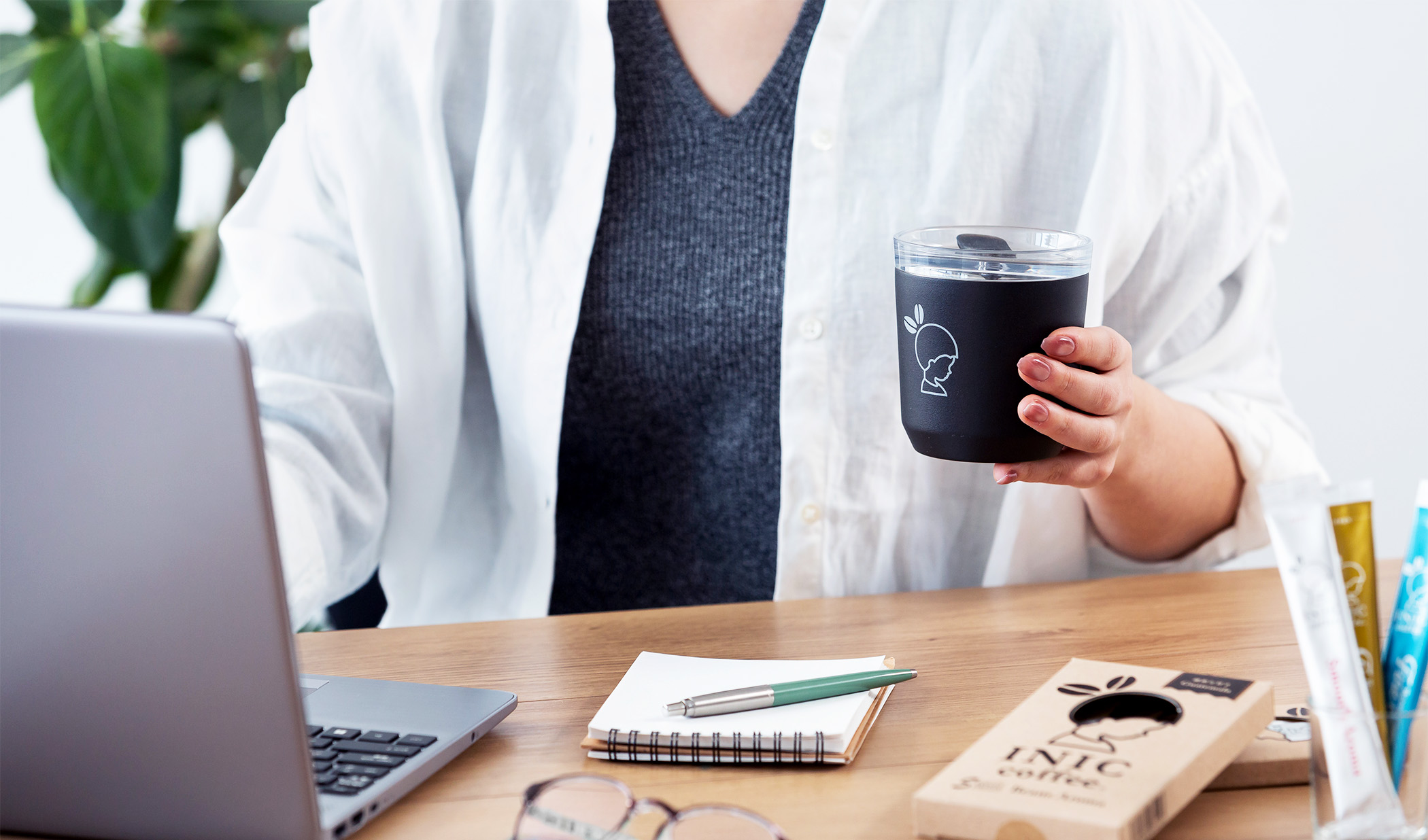 仕事中のコーヒー